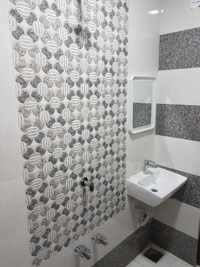 ראג'קוט Nova Hotel Star Palace מראה חיצוני תמונה
