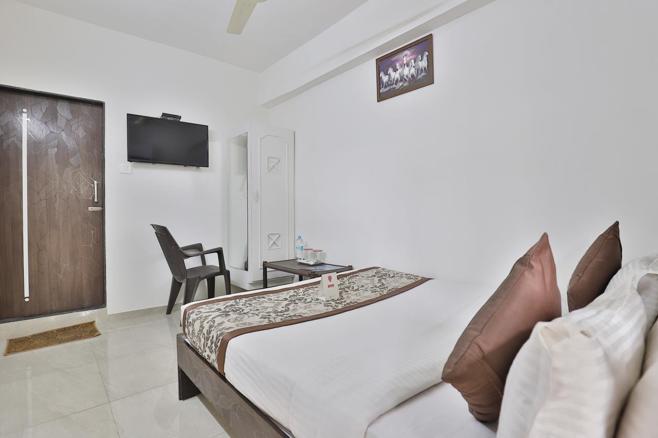 ראג'קוט Nova Hotel Star Palace מראה חיצוני תמונה