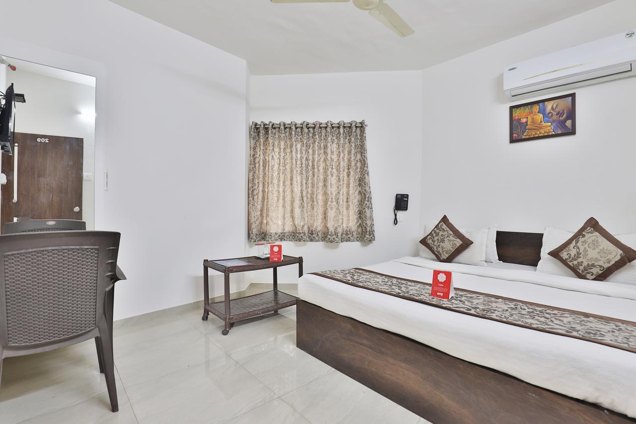 ראג'קוט Nova Hotel Star Palace מראה חיצוני תמונה